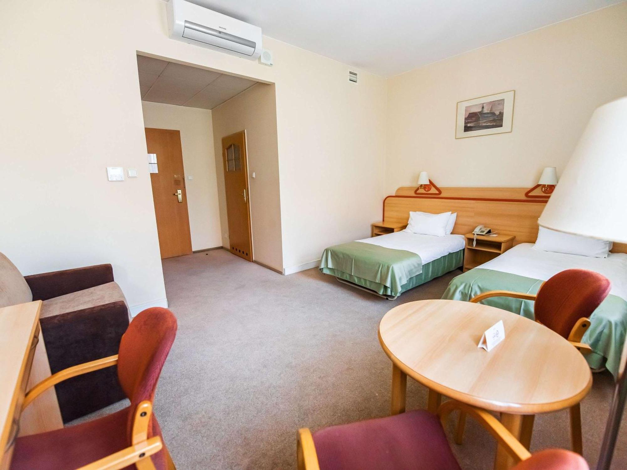 Mercure Ополе Экстерьер фото
